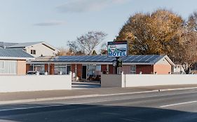 Highway Lodge Motel